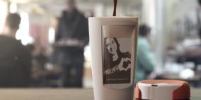 مختصون فنلنديون يصممون فنجانا للقهوة بمقدوره الاتصال بالانترنت