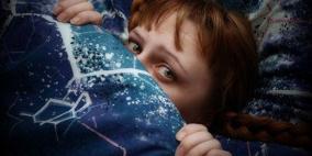 علماء: الإنسان يهاب الليل وليس الظلام