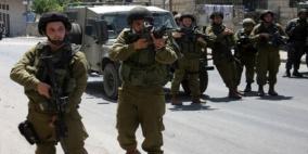 جيش الاحتلال يقتحم مدرسة الحاج زياد جابر بالخليل