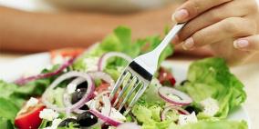 4 أسباب صحية لتناول وجبة خفيفة في المساء