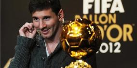 ميسي يتوج بجائزة أفضل لاعب في العالم للمرة الرابعة على التوالي