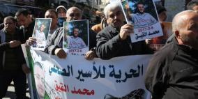 اسيران يواصلان اضرابهما وسط ظروف صحية صعبة