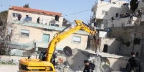 الاحتلال يهدم مبان في بؤرة استيطانية عشوائية قرب نابلس