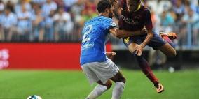 مدافع ملقة "يعاقب" نيمار على تمثيله