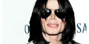 المنتج الموسيقى كوينسى جونز يقاضى ورثة مايكل جاكسون