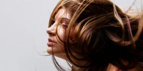 أهم الطرق السحرية إلانعاش الشعر بعد التعرّق