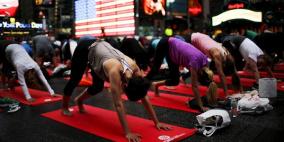 العالم يحتفل بأول يوم عالمي لليوغا