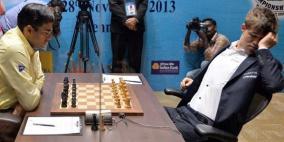 بطل العالم بالشطرنج "ينام" أثناء مباراة التتويج
