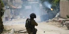 اصابات بأعيرة مطاطية واستمرار المواجهات في مخيم العروب والخليل