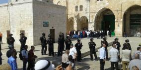 مستوطنون يقتحمون الاقصى