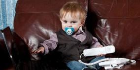 أخصائي طب نفسي: الحماية الزائدة للطفل تنشئ شخصية جبانة