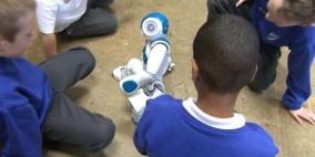 "ماو".. روبوت يعالج طفل التوحد