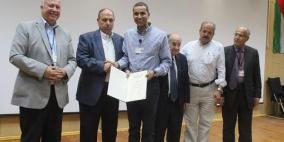 إدارة المقاصد تكرم الموظفين المتميزين احتفالا بيومي العمال والتمريض