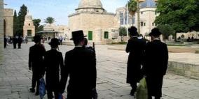 مستوطنون يجددون اقتحامهم للأقصى