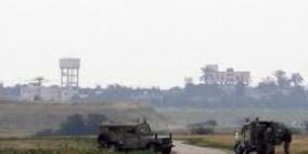 الاحتلال يعتقل فلسطيني مسلح على حدود غزة