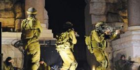 في ليلة العيد الأولى.. الاحتلال يعتقل 6 مواطنين بالضفة