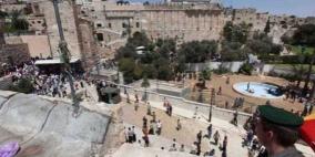 سلطات الاحتلال تضع قفلا آخر على باب مدخل اليوسفية بالحرم الإبراهيمي