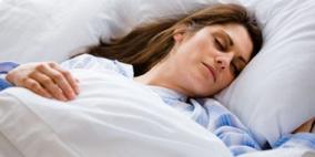 مشاكل النوم الأكثر شيوعا بين السيدات فى مرحلة منتصف العمر