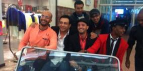 الممثل المصري ماهر عصام يغادر المستشفى باحتفالية