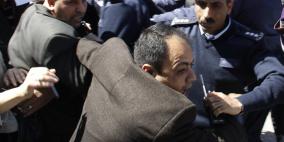 مسيرة غضب ضد زيارة أوباما في رام الله .. والشرطة تمنع المتظاهرين من الوصول للمقاطعة