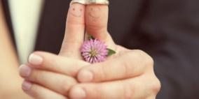 سعودي يزوج ابنته بدون مهر ويهدي زوجها فيلا