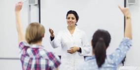 بريطانيا تحث مواطنيها على تعلم اللغة العربية