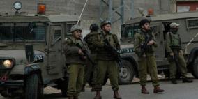 الاحتلال يقتحم مخيم جنين ويعتقل شابا