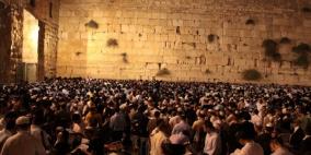 آلاف المستوطنين يؤمّون باحة البراق