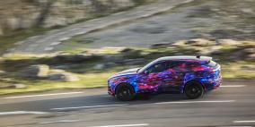 جاكوار F-PACE ترسي معايير جديدة لجودة الركوب والتحكم