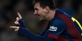 ميسي يرد على رونالدو ويقود البرسا لفوز كبير في الديربي