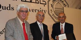 جامعة القدس تكرم عمداء كلية العلوم والتكنولوجيا سابقاً