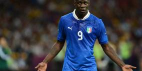 بالوتيلي يعتذر بعد ما نشره على تويتر