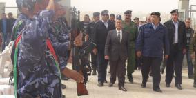 وزير الداخلية يضع حجر الأساس لمركز شرطة سعير في الخليل