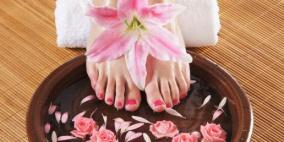 6 طرق فعالة للتخلص من رائحة القدمين والحذاء