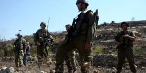 الاحتلال يمنع عددا من مزارعي بيت لحم من قطف ثمار الزيتون