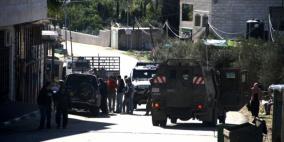 اعتداءات المستوطنين تطال اطارات السيارات في بلدة سنجل