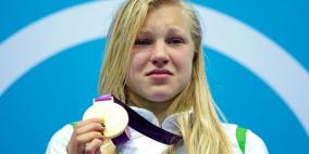 ليتوانية لم تتجاوز 15 عاماً تحرز ذهبية 100 صدر سباحة