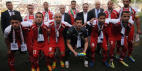 عصابة من القردة تسرق شورتات المنتخب الفلسطيني في السعودية