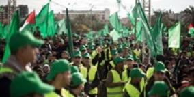 آلاف الفلسطينيين توافدوا لحضور مهرجان ذكرى تأسيس حماس بحضور مشعل