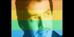 خالد أبوالنجا يضع علم المثليين على صورته ويواجه هجومًا عنيفًا