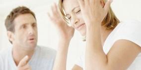 استشاري نفسي يحذر من انتقاد الزوجة بكلمات جارحة