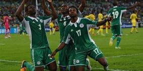 نيجيريا تدك شباك مالي وتمر للنهائي