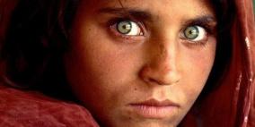 لماذا اعتقلوا صاحبة أشهر صورة بالقرن العشرين؟