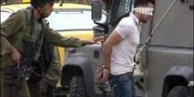 الاحتلال يعتقل شابين من الخليل