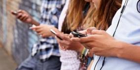 ماذا تفعل الاجهزة الذكية بالمراهقين