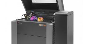 شركة “ستراتاسيس” تطلق أول طابعة ثلاثية الأبعاد ملونة في العالم