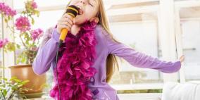 كلمات الأغاني "الضاربة" لا تتخطى مستوى قراءة طفل بالـ8