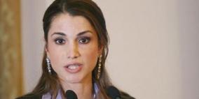 الملكة رانيا تتابع توزيع "متطوعو الأردن" مساعدات رمضان