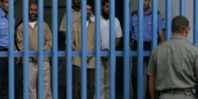 الاحتلال يصدر (34) أمراً إدارياً بحقّ أسرى