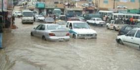 السيول تغمر عشرات المنازل في قرية عين شبلي بالاغوار